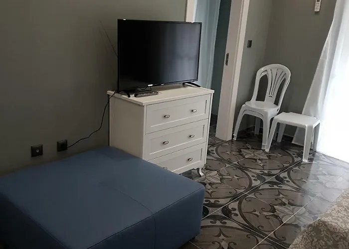 Ξενοδοχείο με διαμερίσματα Riverside Vip аpartments