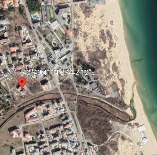 Ξενοδοχείο με διαμερίσματα Riverside Vip аpartments 3*