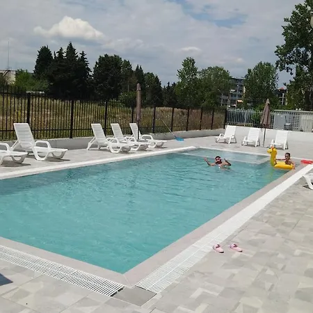 Riverside Vip аpartments 3*