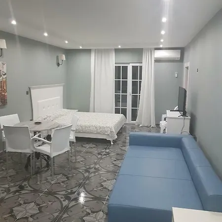 Riverside Vip аpartments ساني بيتش