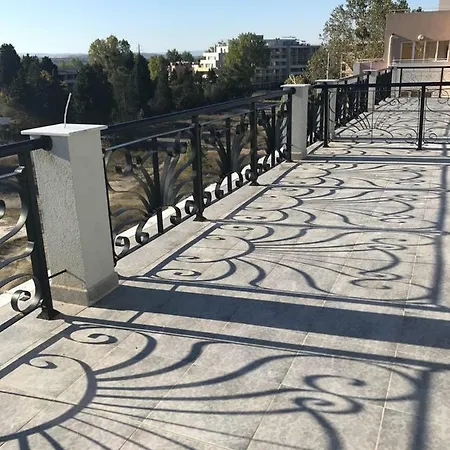 Riverside Vip аpartments ساني بيتش