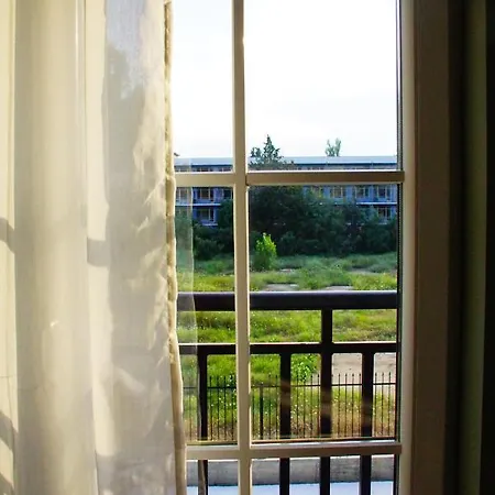 Riverside Vip аpartments 公寓式酒店