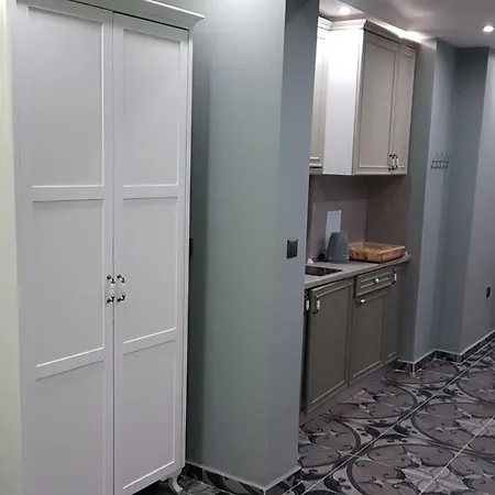 Riverside Vip аpartments 阳光海滩